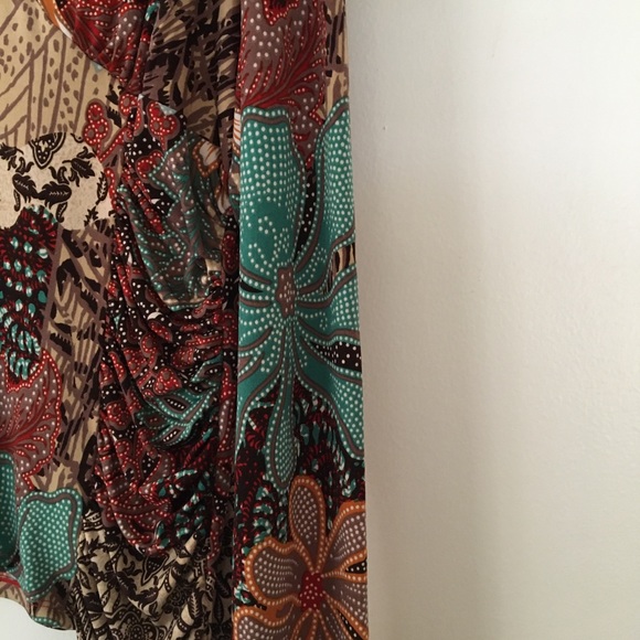 Monroe & Main Abstract Media Top. - Picture 7 of 11